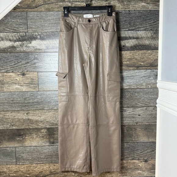 Abercrombie & Fitch Denim - Abercrombie & Fitch Vegan Faux Leather Jeans 90s Relaxed High Rise Size 27 Cargo